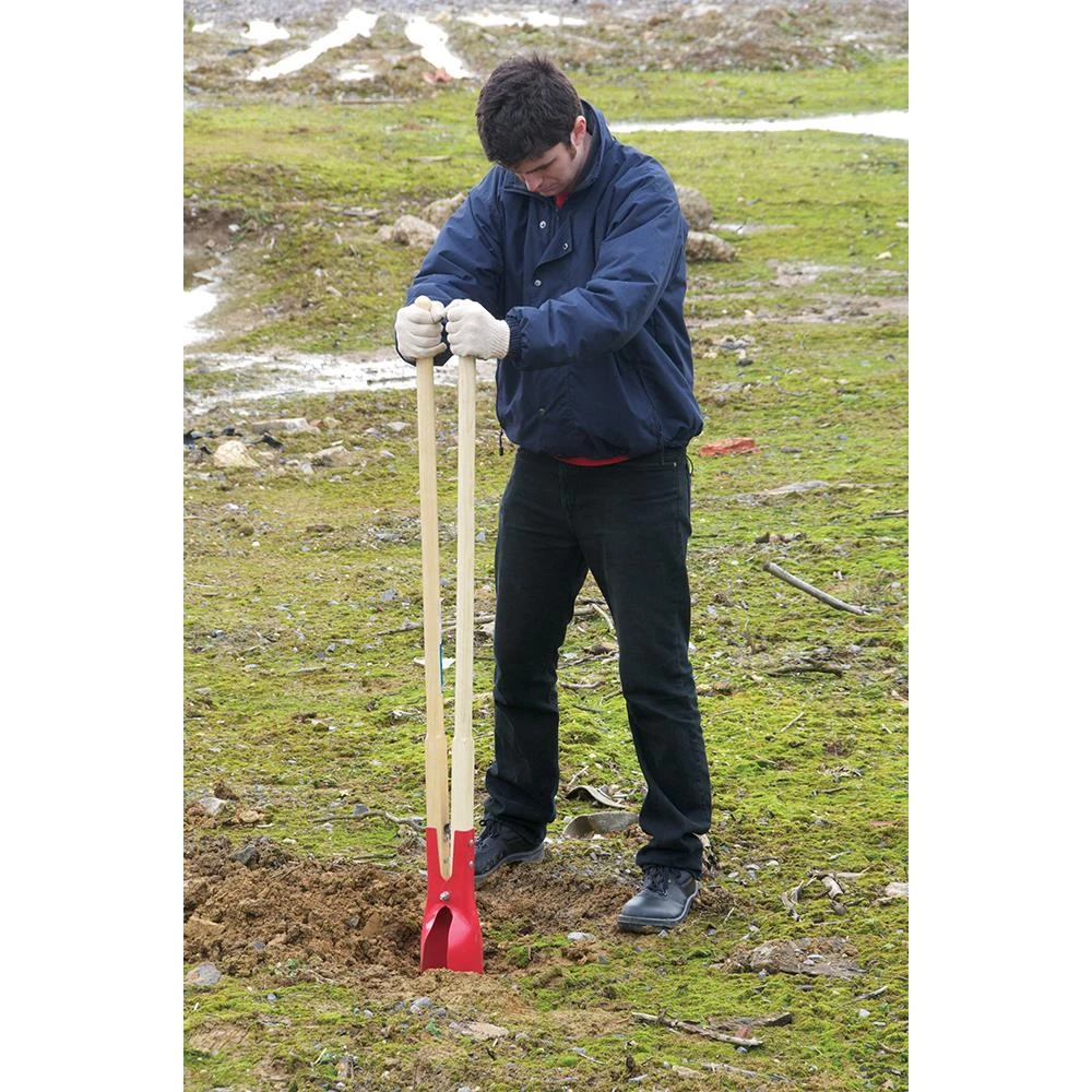 Silverline Pelle à Trous De Poteaux Manche En Bois – Image 3