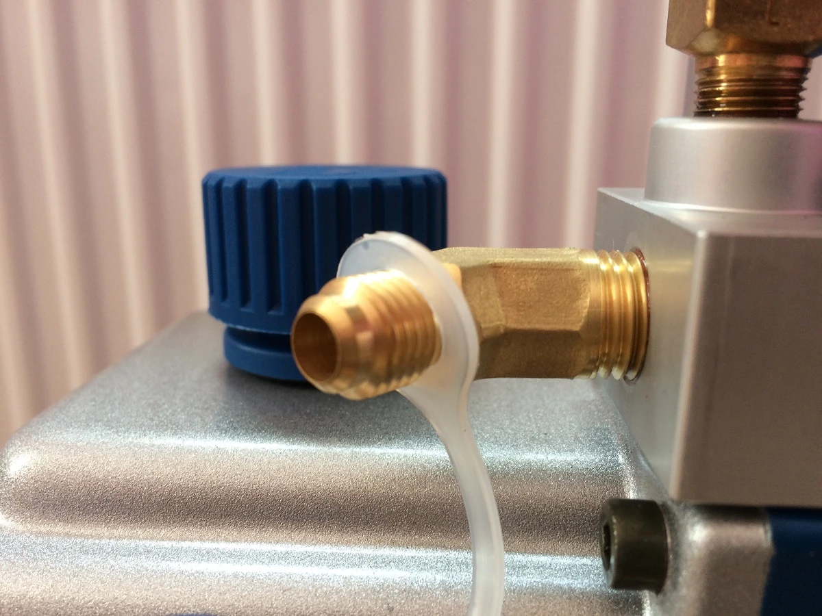 Pompe à Vide 2 étages Value 128 L/m Avec électrovanne Et Vacuomètre – Image 6