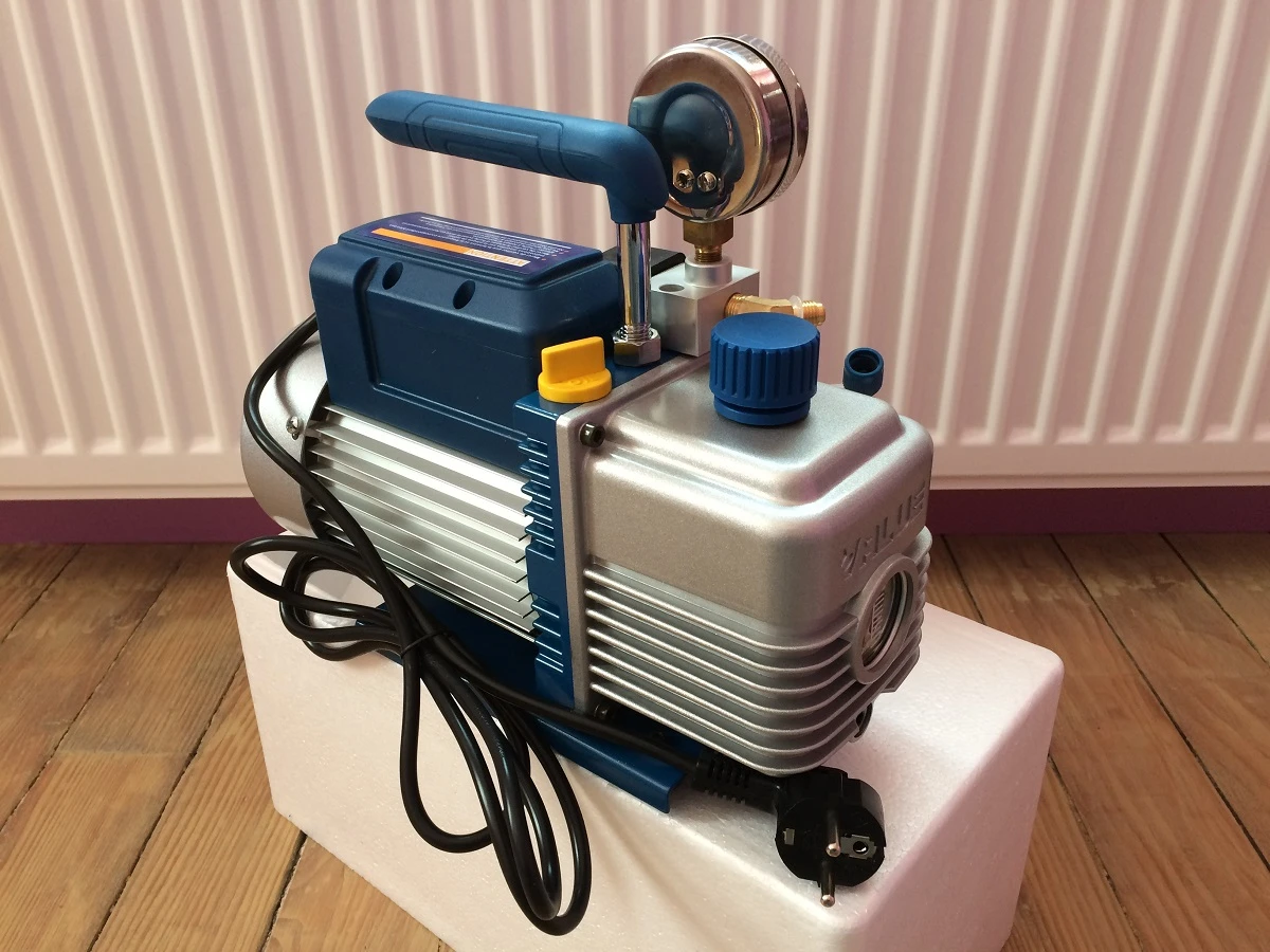 Pompe à Vide 2 étages Value 128 L/m Avec électrovanne Et Vacuomètre – Image 3