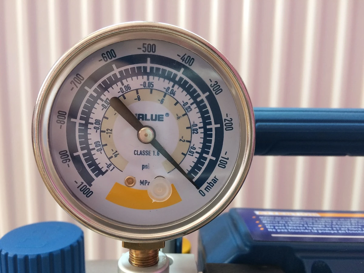 Pompe à Vide 2 étages Value 128 L/m Avec électrovanne Et Vacuomètre – Image 5