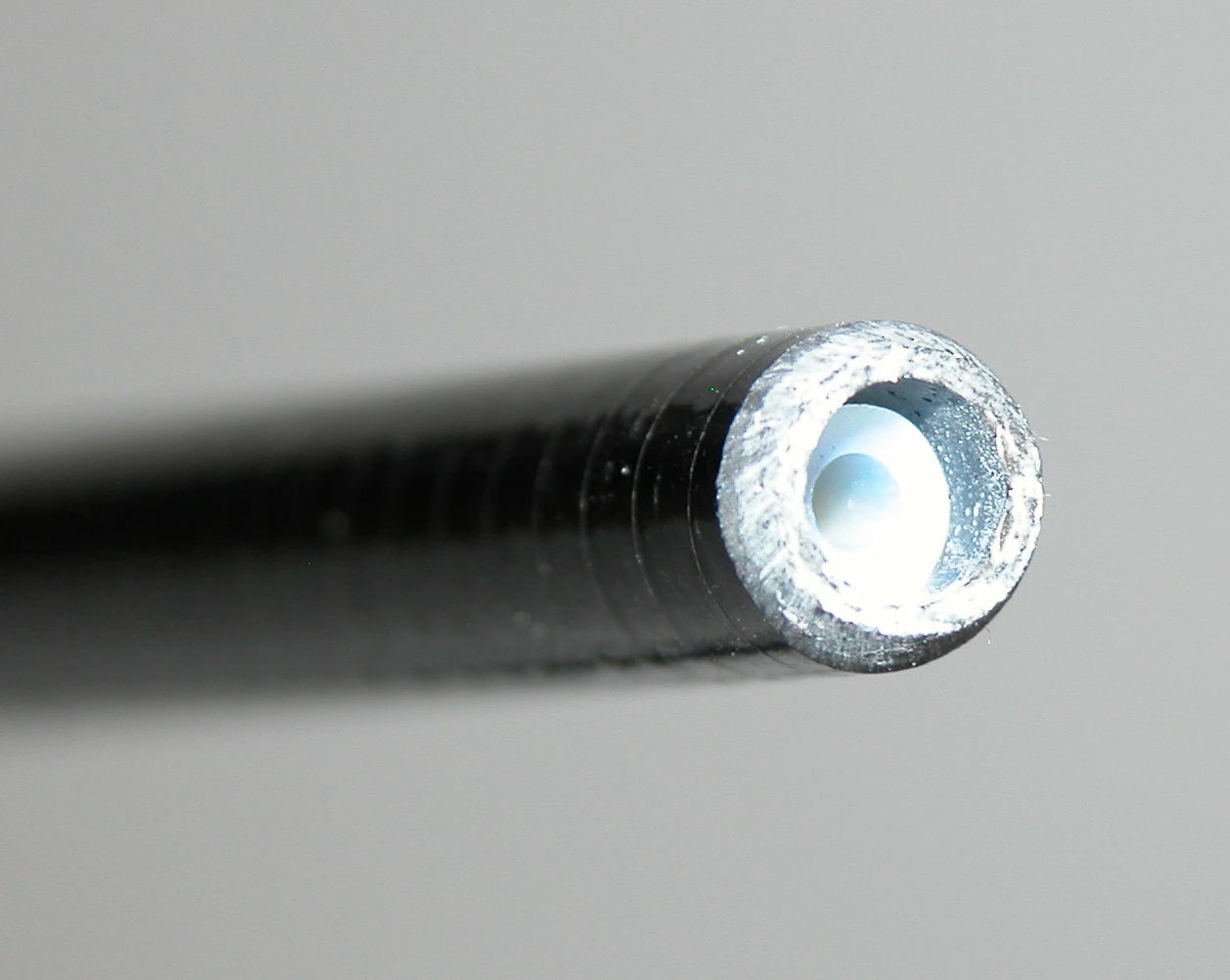 Sonde D'aspiration En Fibres De Carbone Avec Paroie En Téflon – Image 2